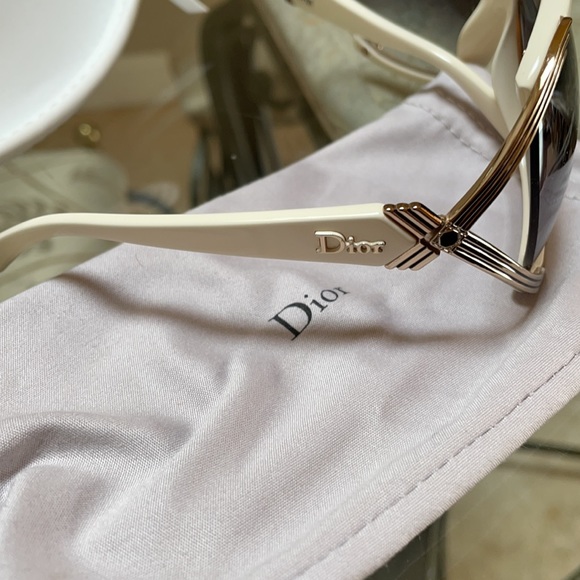 Beautiful Dior glasses 🤓 - Picture 4 of 8